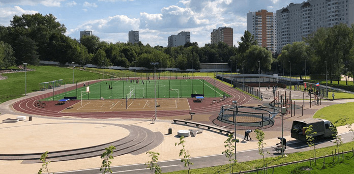 Покрытие для стадиона в пос. Десеновское